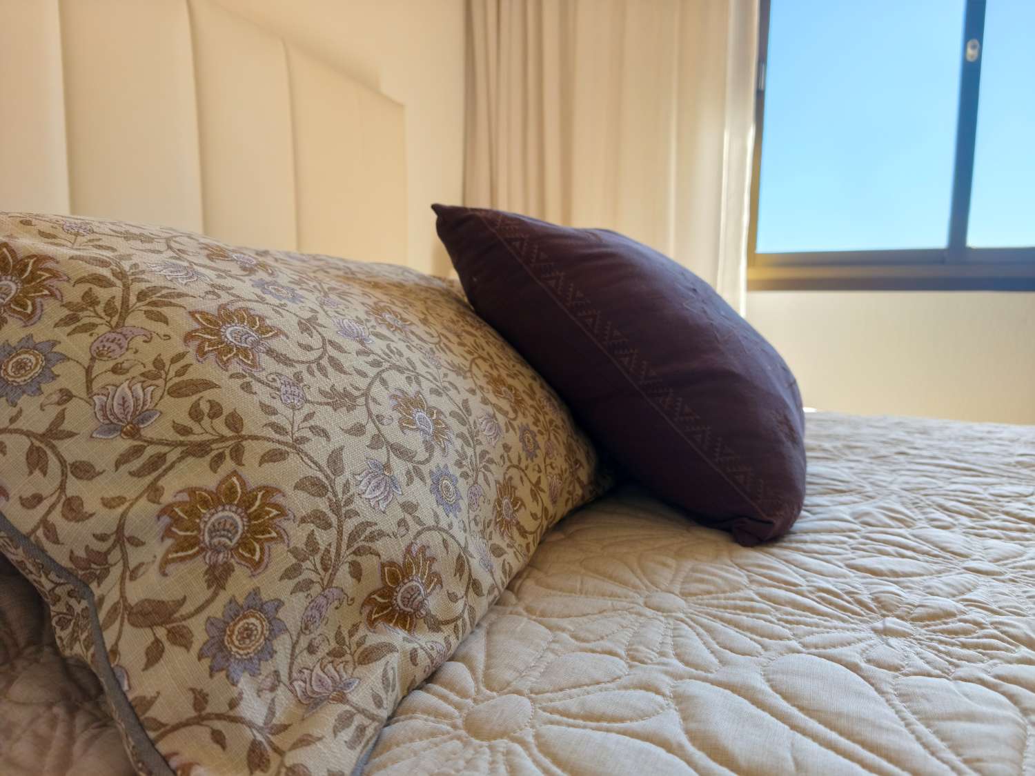 Larga temporada . Se alquila magnifico apartamento con vistas al mar en Riviera del  Sol (Mijas)