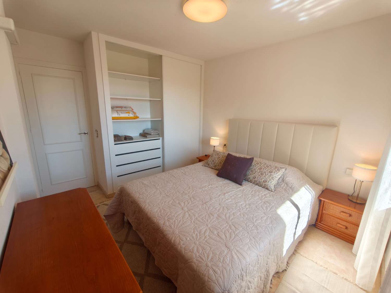 Larga temporada . Se alquila magnifico apartamento con vistas al mar en Riviera del  Sol (Mijas)