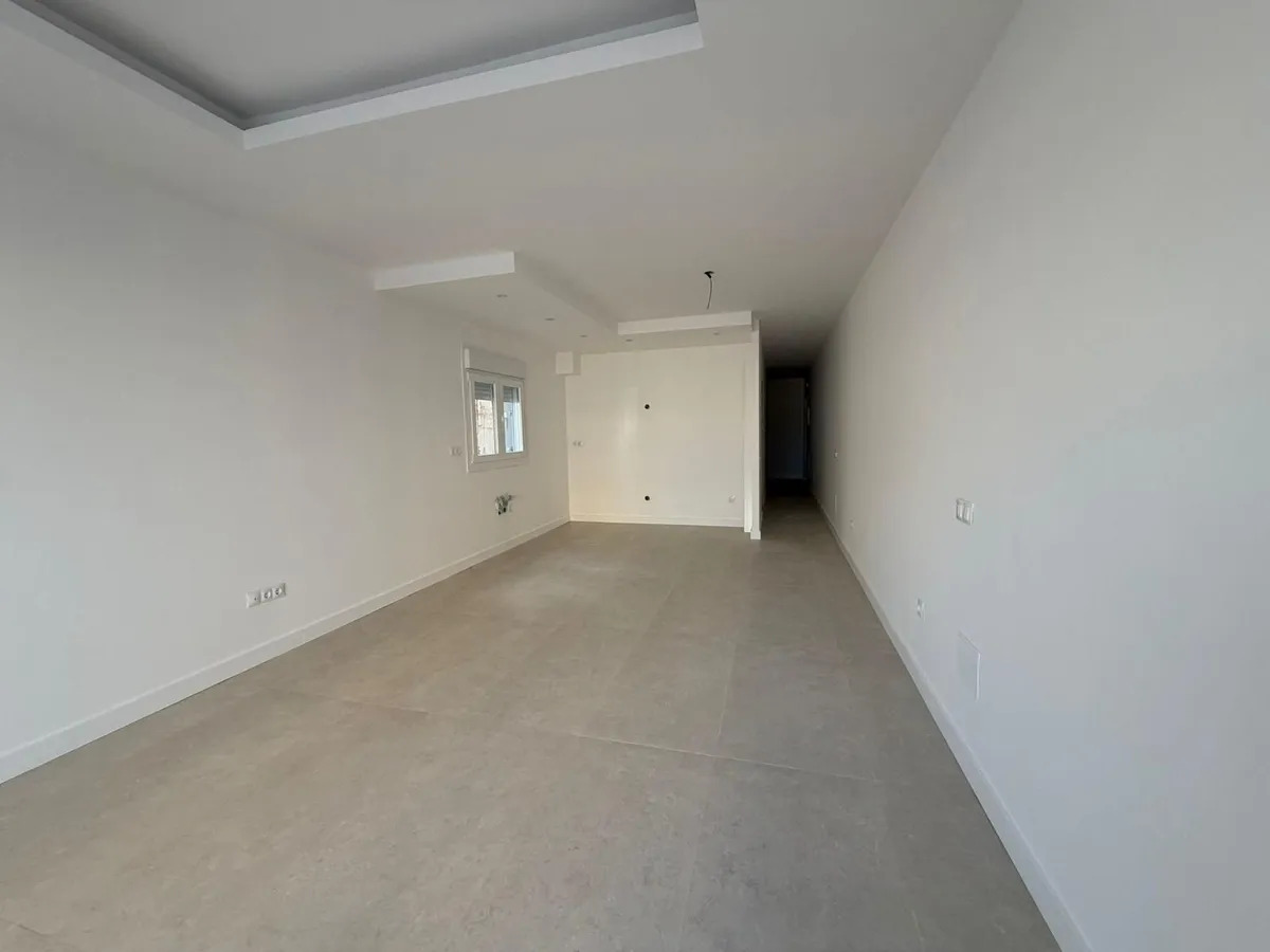 Gloednieuw appartement te koop in de omgeving van Montemar (Torremolinos)