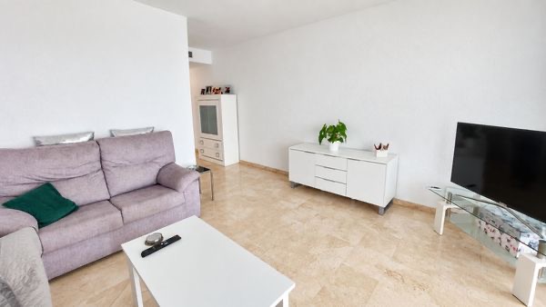 MEDIA  TEMPORADA .SE ALQUILA DESDE 1. 12 .26 -30.6.27  MAGNIFICO APARTAMENTO  EN 1ª LINEA DE PLAYA EN LOS BOLICHES ( FUENGIROLA)