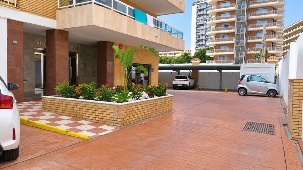 MEDIA  TEMPORADA .SE ALQUILA DESDE 1. 12 .26 -30.6.27  MAGNIFICO APARTAMENTO  EN 1ª LINEA DE PLAYA EN LOS BOLICHES ( FUENGIROLA)